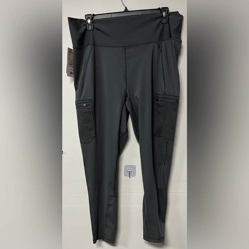 NEW Wrangler Women’s sz. 22 Gray Cargo Pants leggings active wear